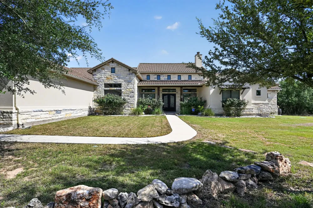 645 Strada Luca Florence, TX 76527
