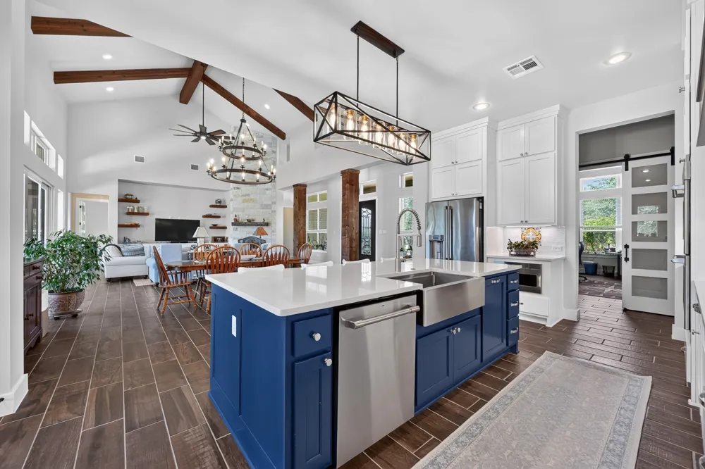 645 Strada Luca Florence, TX 76527