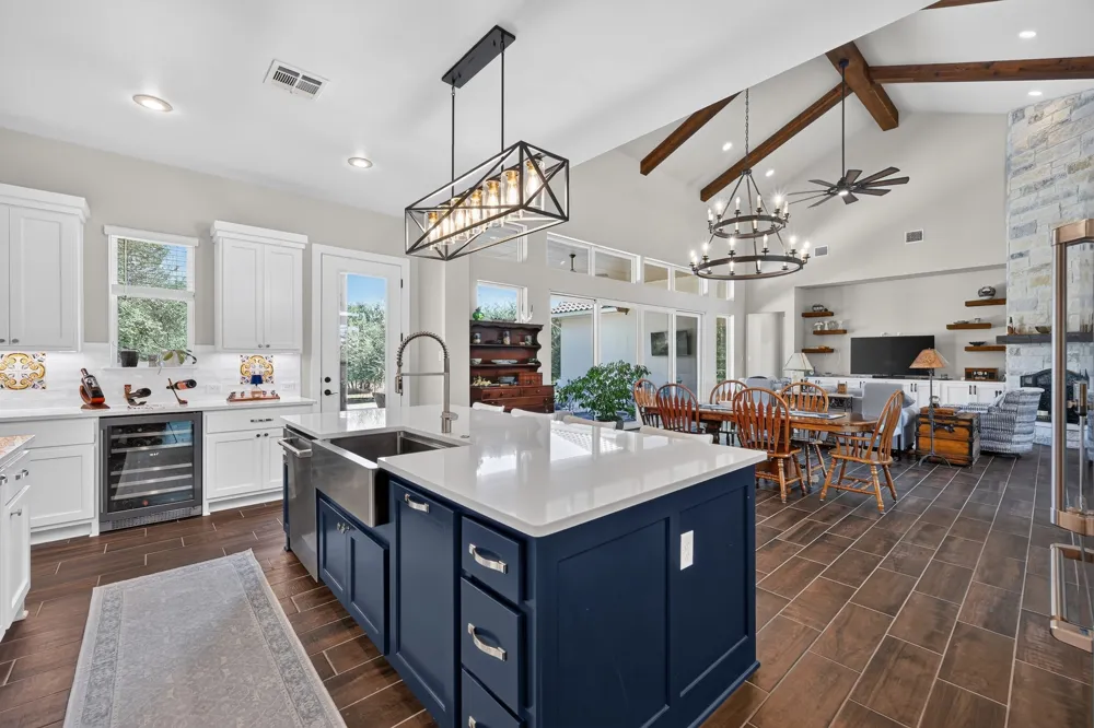 645 Strada Luca Florence, TX 76527