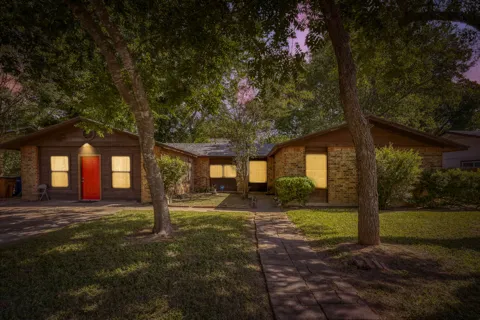 5800 Coolbrook Drive