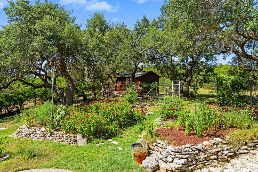 2111 Stallion Springs Drive Fischer, TX 78623