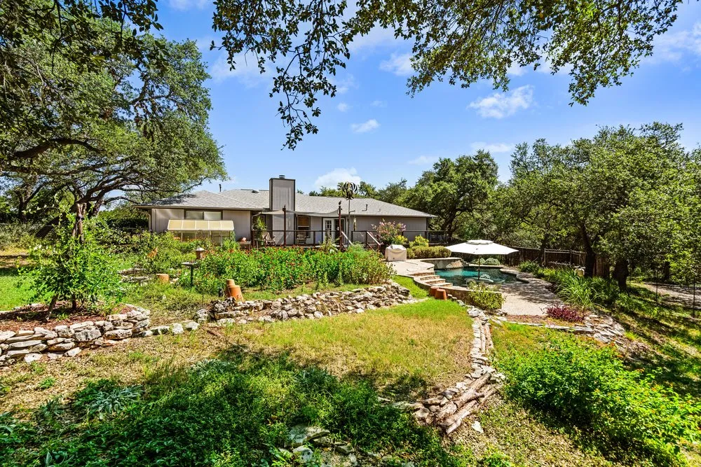 2111 Stallion Springs Drive Fischer, TX 78623