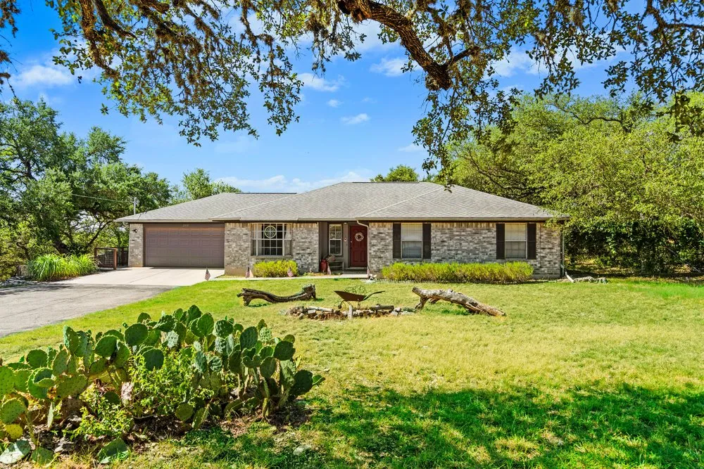2111 Stallion Springs Drive Fischer, TX 78623