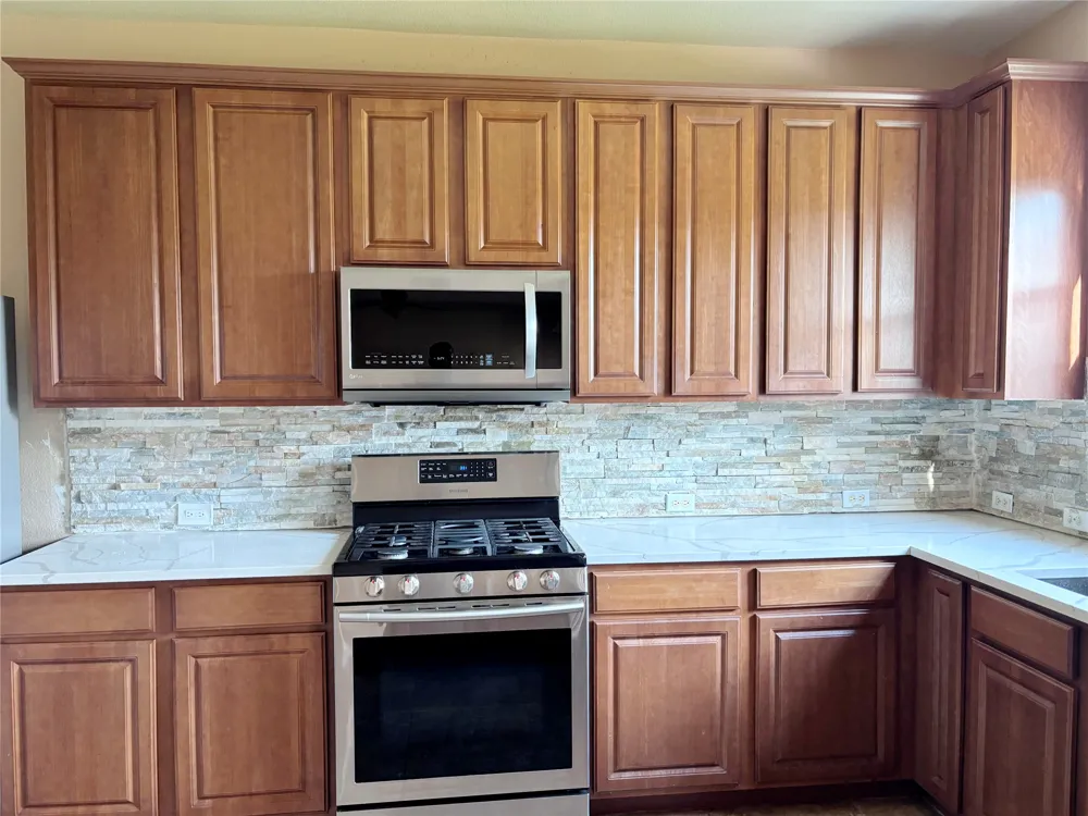 4116 Meadow Bluff Way Round Rock, TX 78665
