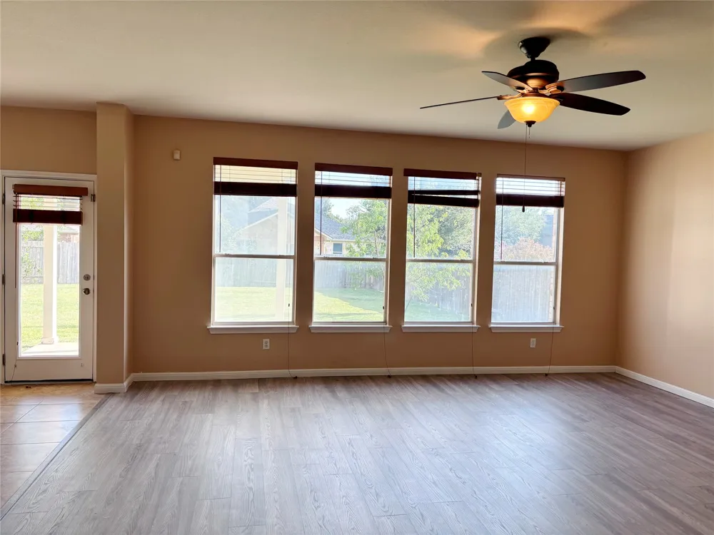 4116 Meadow Bluff Way Round Rock, TX 78665
