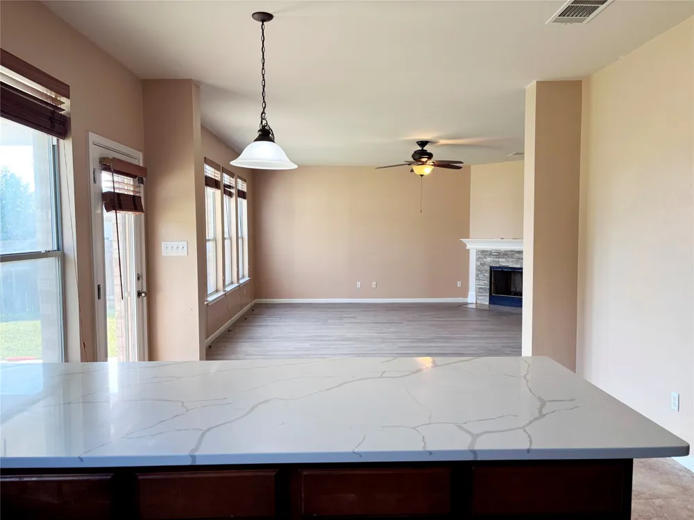 4116 Meadow Bluff Way Round Rock, TX 78665