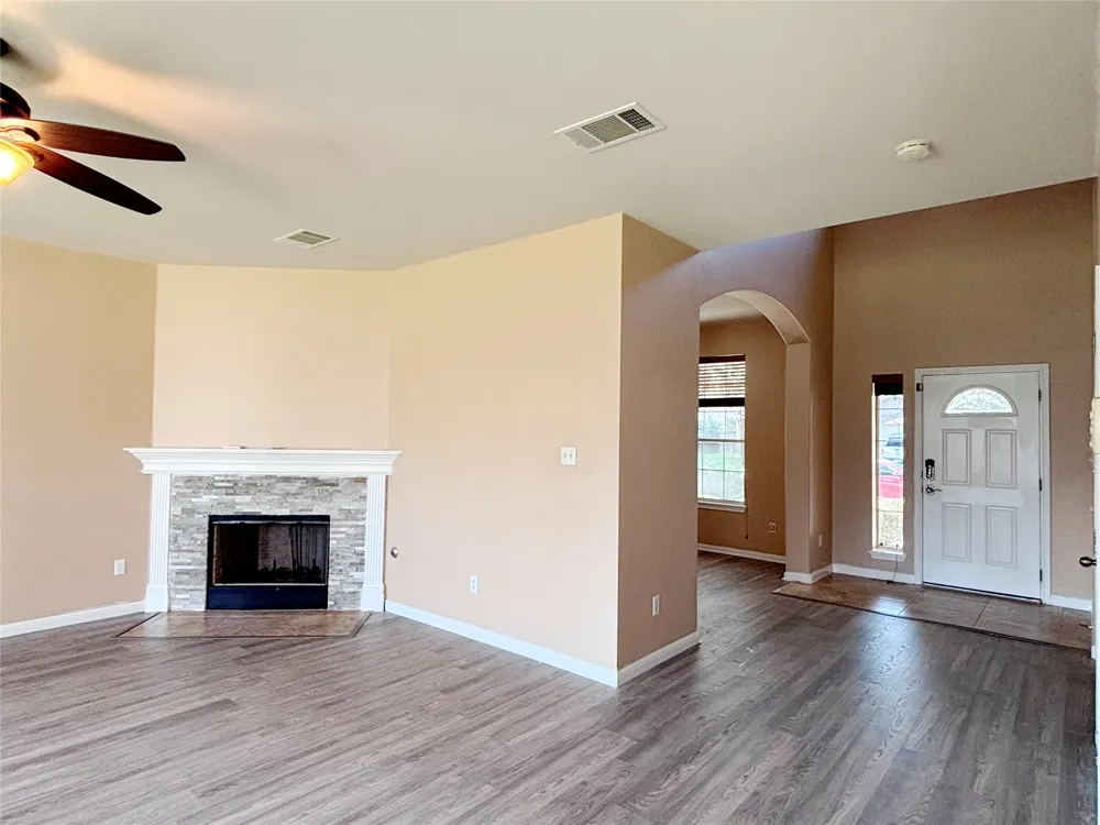 4116 Meadow Bluff Way Round Rock, TX 78665