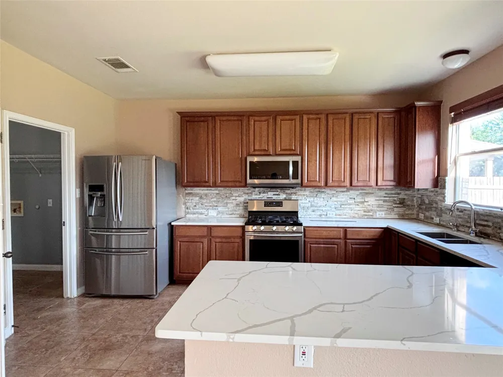 4116 Meadow Bluff Way Round Rock, TX 78665