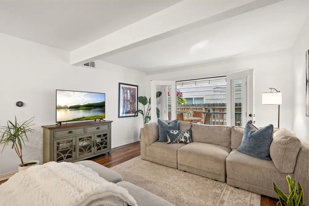 2208 Enfield Road #107 Austin, TX 78703