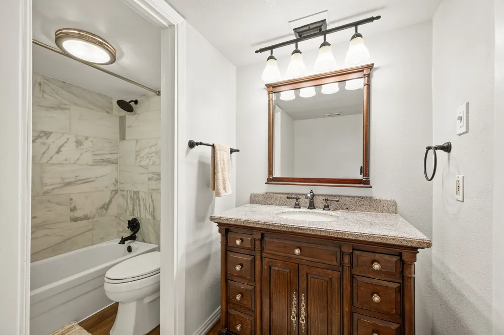 2208 Enfield Road #107 Austin, TX 78703