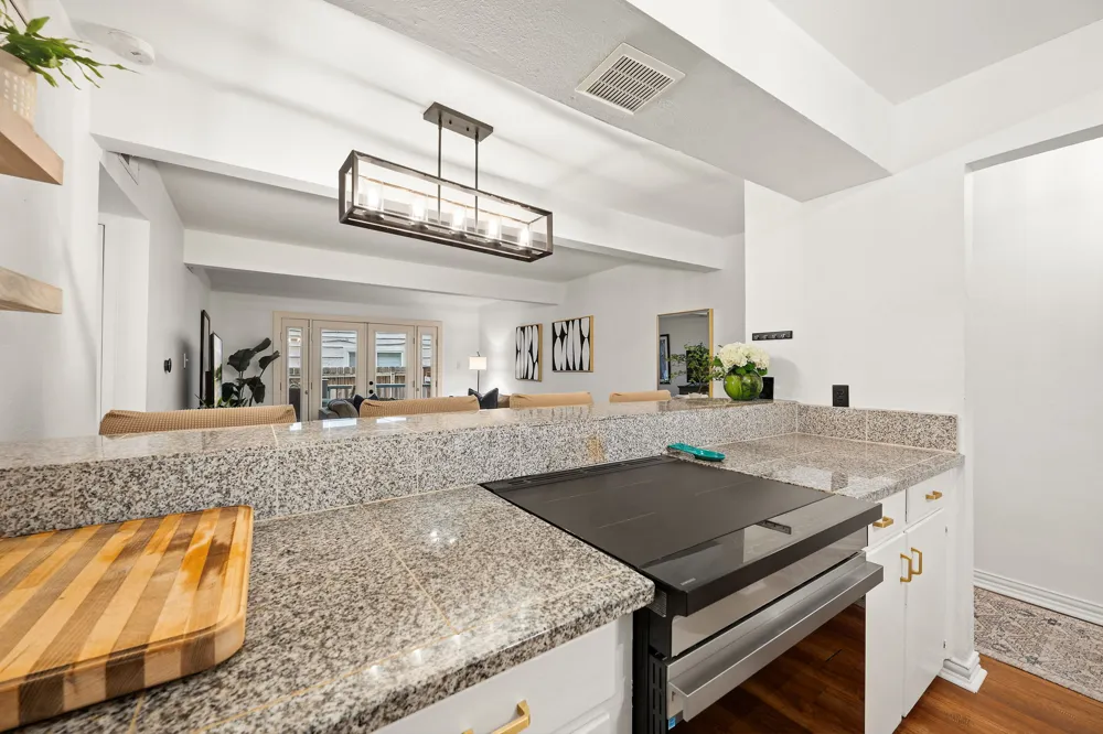 2208 Enfield Road #107 Austin, TX 78703