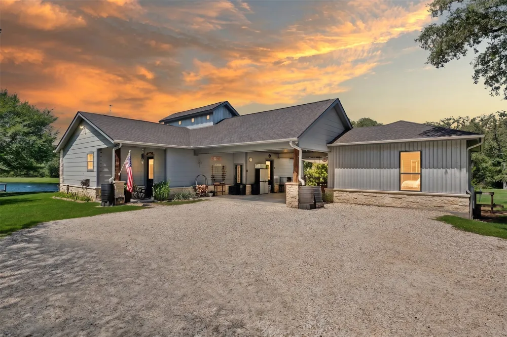 214 Private Road 7055 Milano, TX 76556