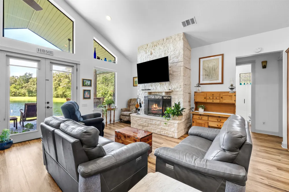 214 Private Road 7055 Milano, TX 76556