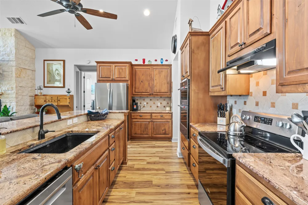 214 Private Road 7055 Milano, TX 76556
