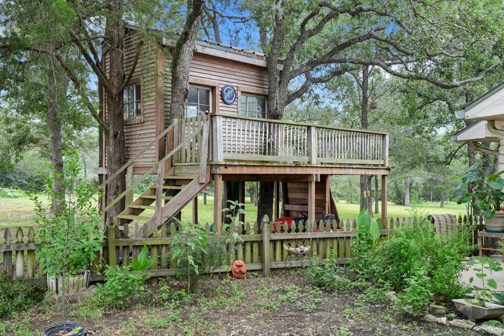 3413 Fm 1185 Lockhart, TX 78644