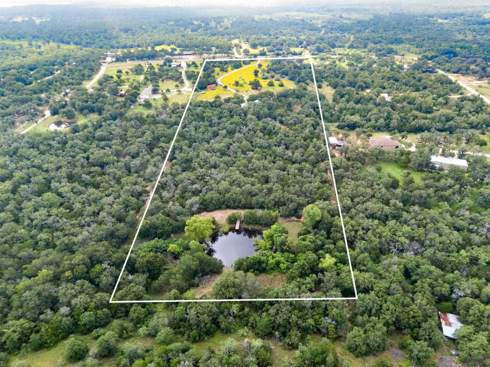 3413 Fm 1185 Lockhart, TX 78644