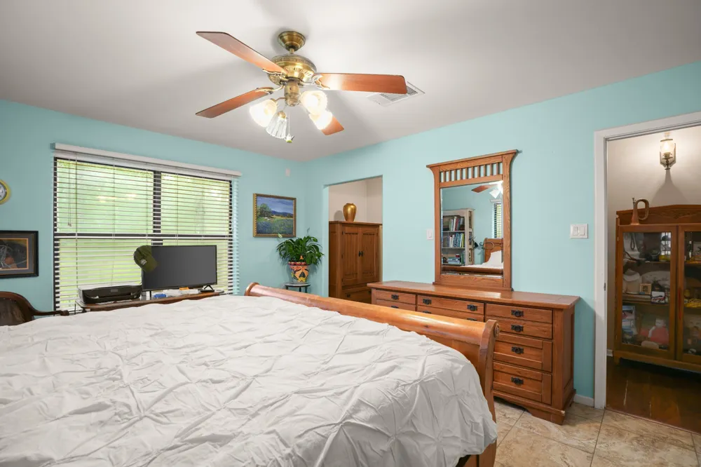 3413 Fm 1185 Lockhart, TX 78644