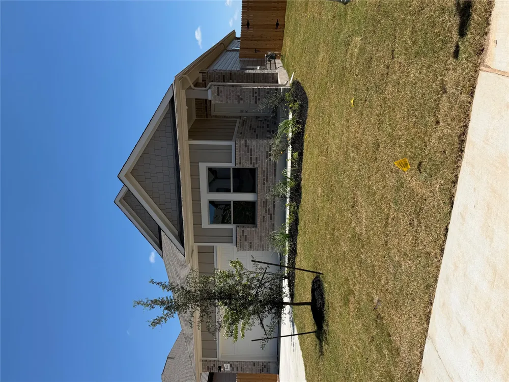 149 Ayres Horn Cedar Creek, TX 78612