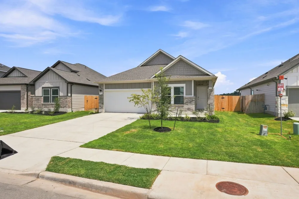 149 Ayres Horn Cedar Creek, TX 78612