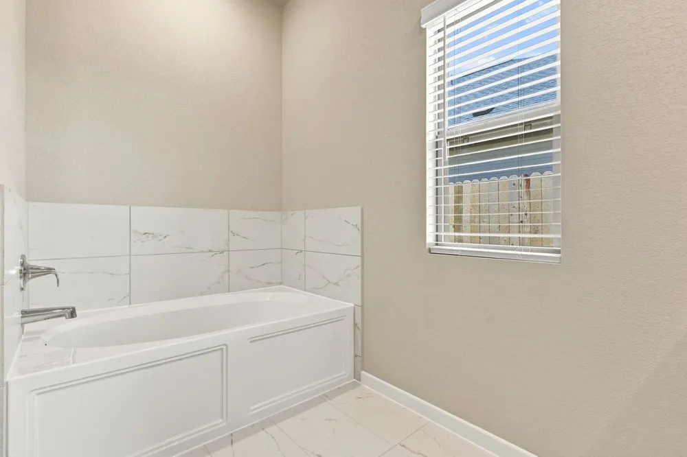 149 Ayres Horn Cedar Creek, TX 78612