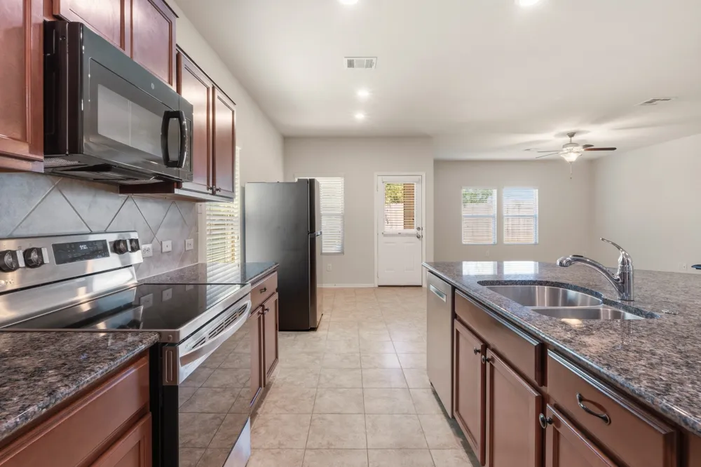 320 Druse Lane Jarrell, TX 76537
