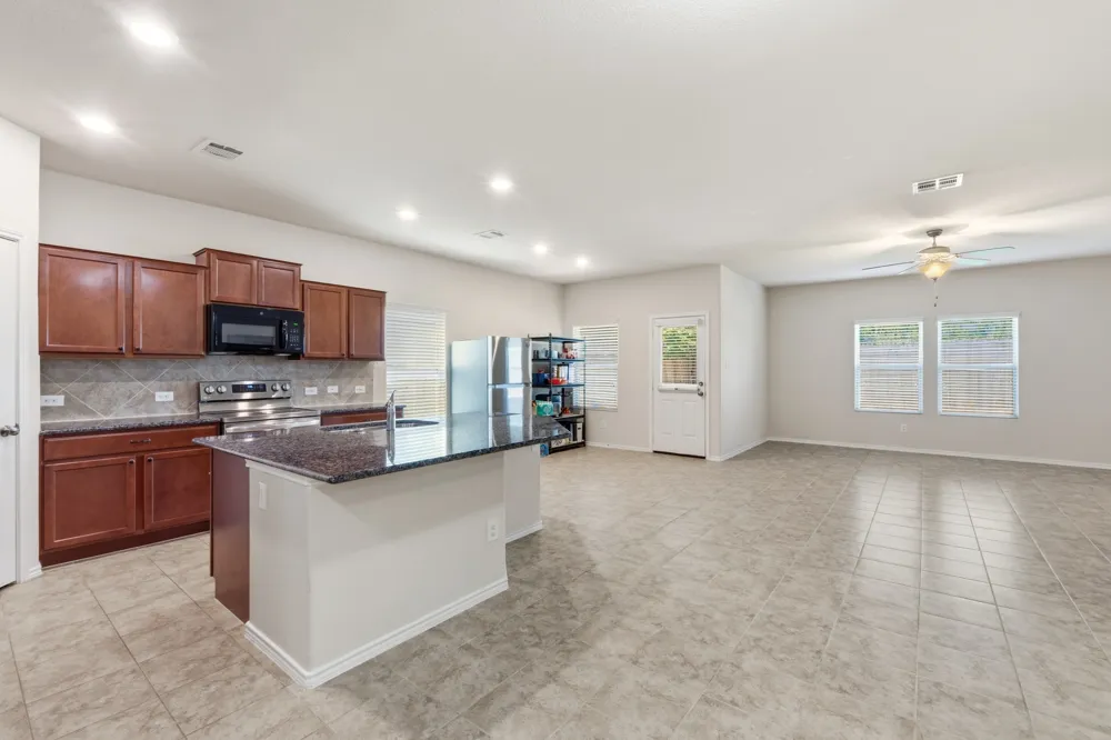 320 Druse Lane Jarrell, TX 76537