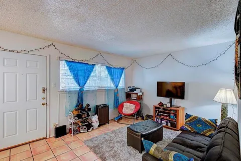 803 W 28th Street #201