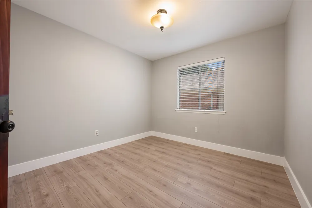 8009 Nairn Drive Austin, TX 78749