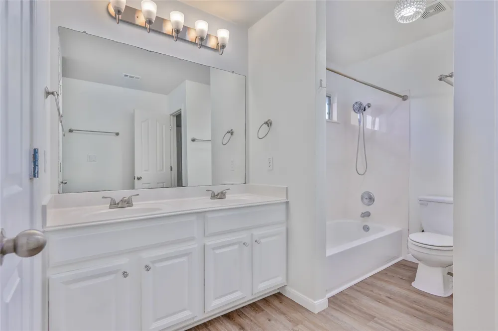 22121 Rose Grass #A Lane Spicewood, TX 78669