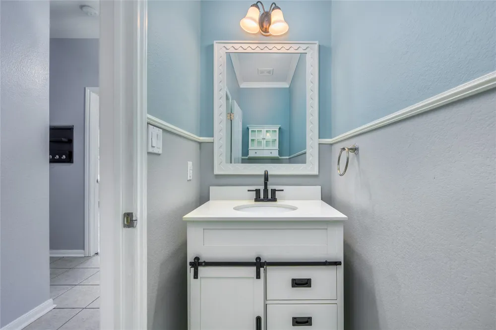 22121 Rose Grass #A Lane Spicewood, TX 78669