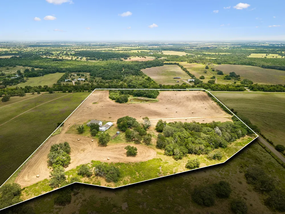1034 County Road 202 Paige, TX 78659