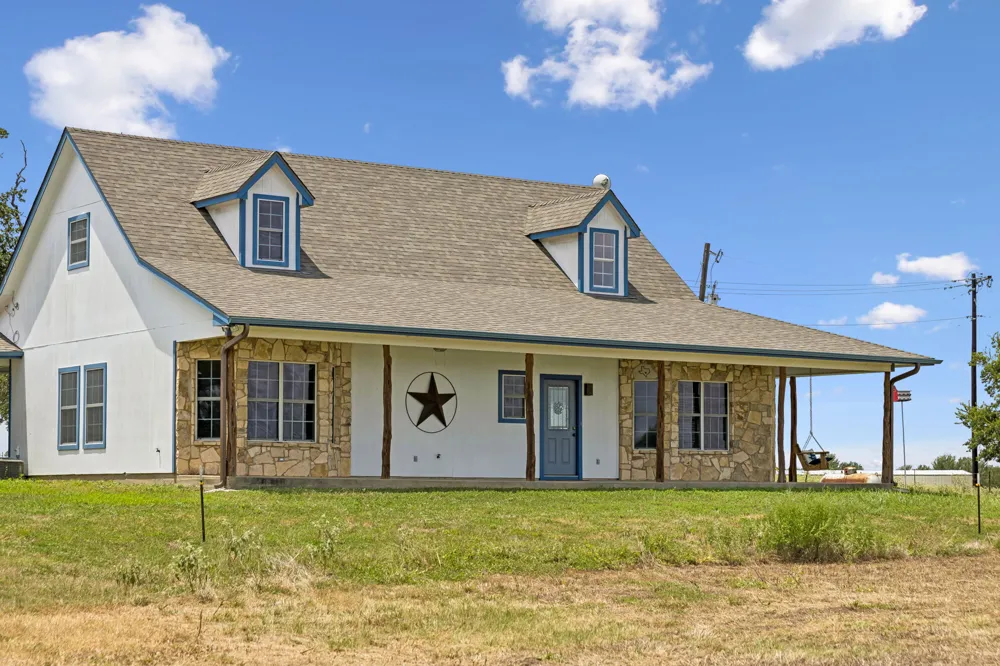 1034 County Road 202 Paige, TX 78659