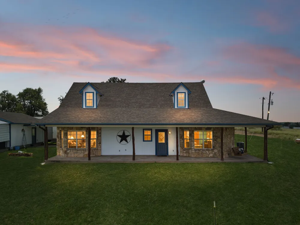 1034 County Road 202 Paige, TX 78659