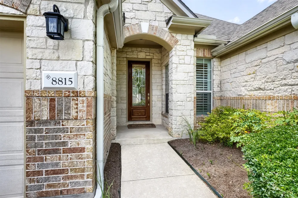 8815 Towana Trail Austin, TX 78736