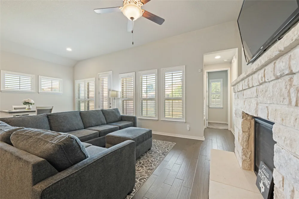 4221 Mercer Road Georgetown, TX 78628