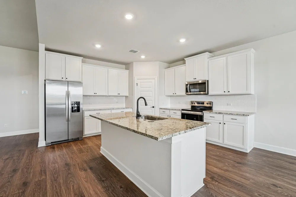 517 W Luna Blue Lane Jarrell, TX 76537