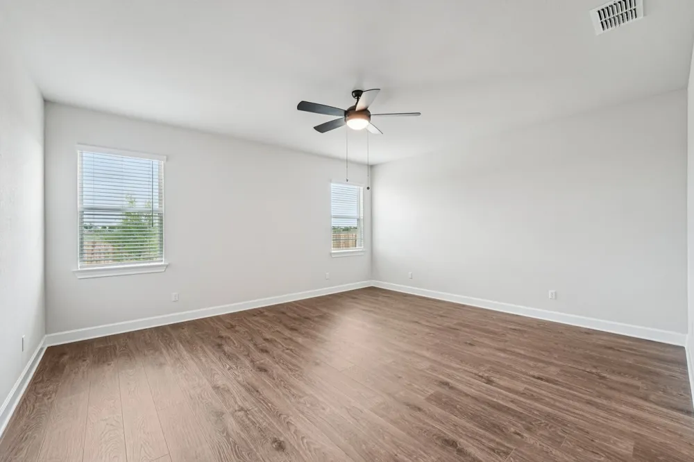 517 W Luna Blue Lane Jarrell, TX 76537