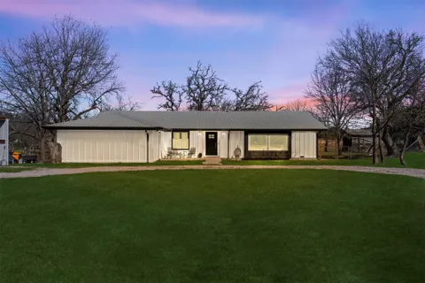 1272 County Road 2102