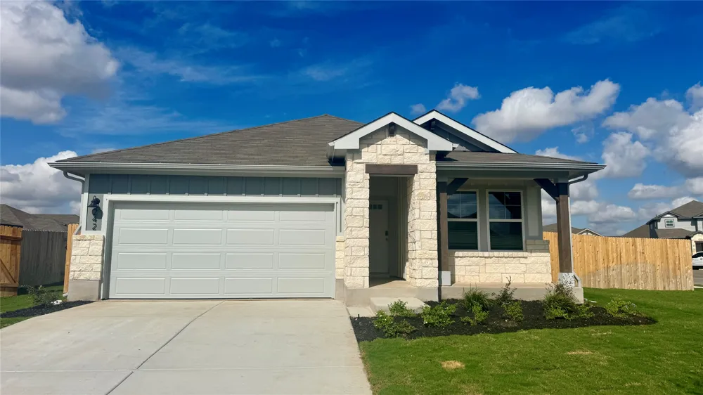 242 Red Tail Hawk Lane Cedar Creek, TX 78612