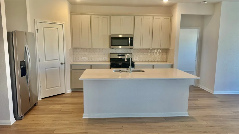 242 Red Tail Hawk Lane Cedar Creek, TX 78612