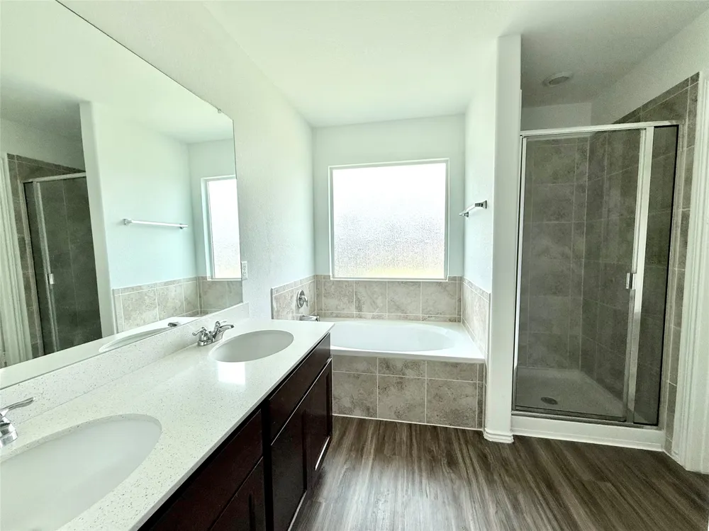 140 Canley Loop Hutto, TX 78634