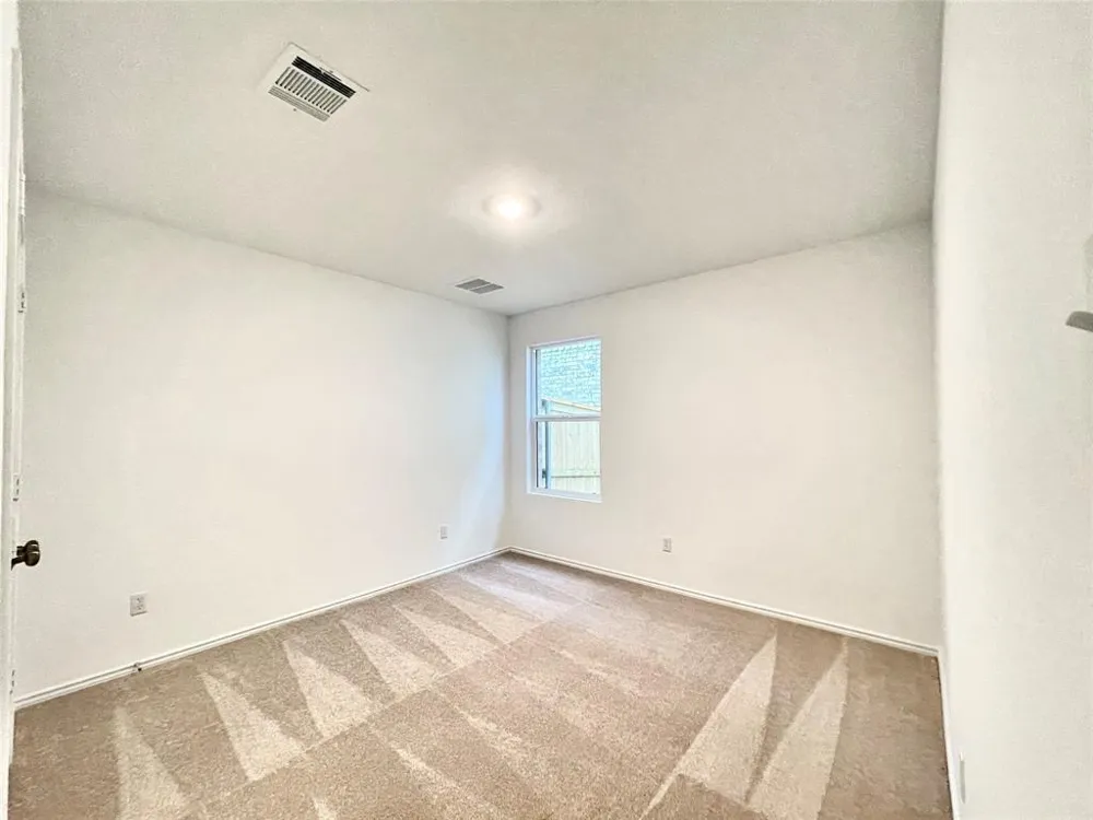 140 Canley Loop Hutto, TX 78634