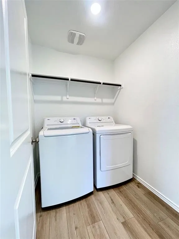 140 Canley Loop Hutto, TX 78634