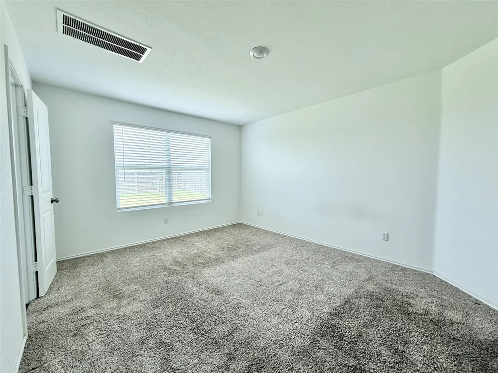 140 Canley Loop Hutto, TX 78634