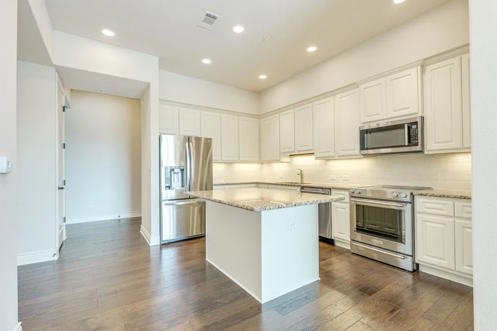 106 Bella Toscana Avenue #3101 Lakeway, TX 78734