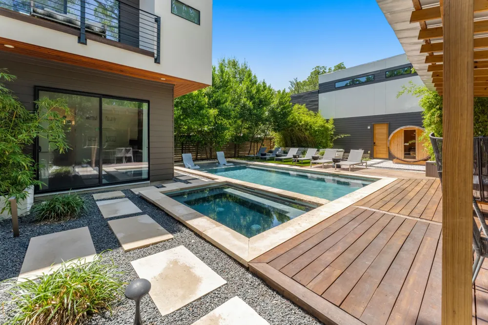 1707 Willow Street Austin, TX 78702