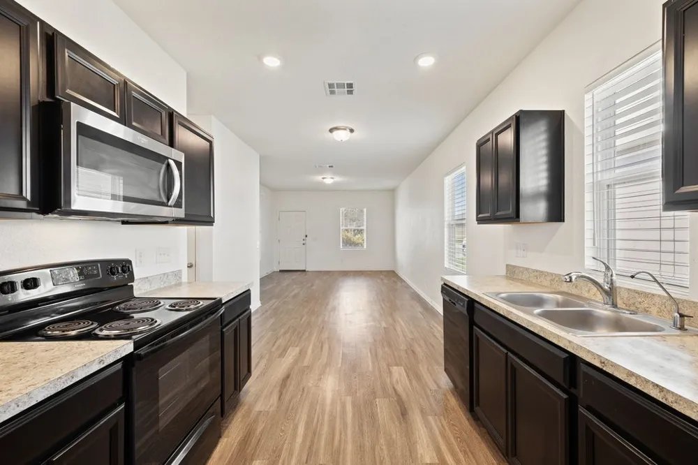 850 Bunton Reserve Boulevard Kyle, TX 78640