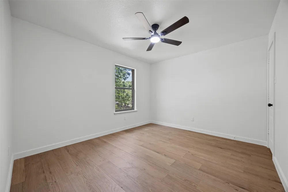12821 Ranft Cove Del Valle, TX 78617