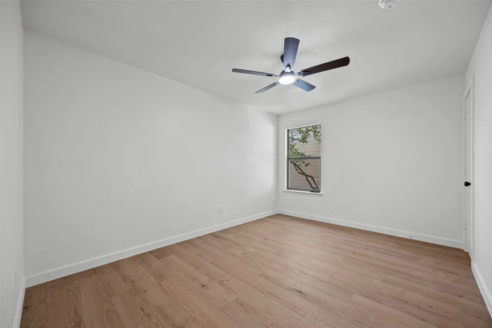 12821 Ranft Cove Del Valle, TX 78617