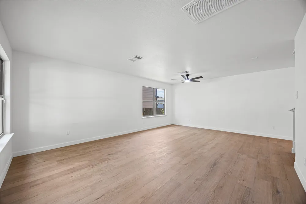 12821 Ranft Cove Del Valle, TX 78617